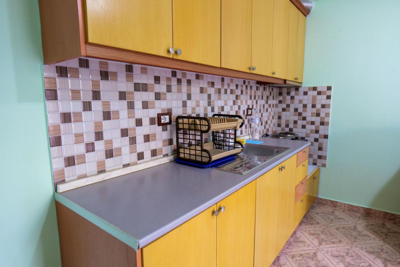 Rei Apartments Саранда Екстер'єр фото