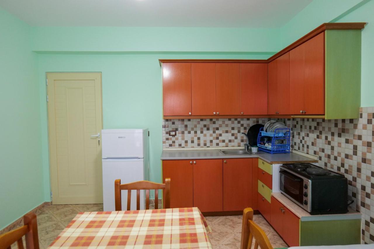 Rei Apartments Саранда Екстер'єр фото